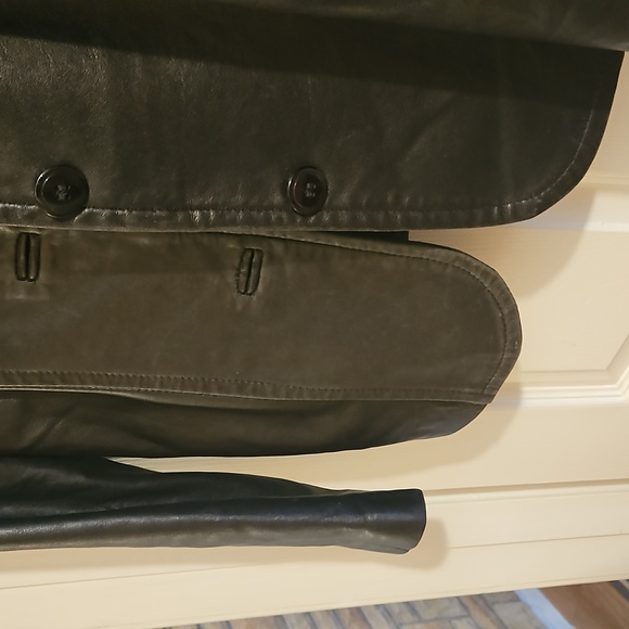 Danier leather jacket - Picture 2 of 3